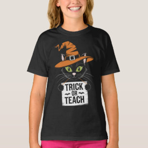 Trick Or Teach Groovy Teacher Halloween Retro T-Shirt