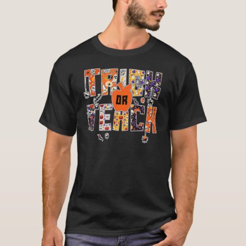 Trick Or Teach   Teacher Halloween Costume T_Shirt