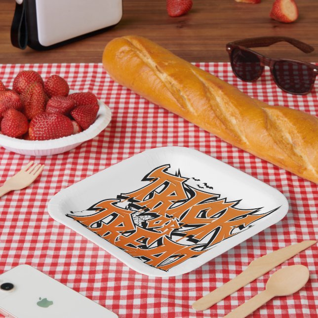 Trick Or Treat Graffiti Paper Plates (Picnic)