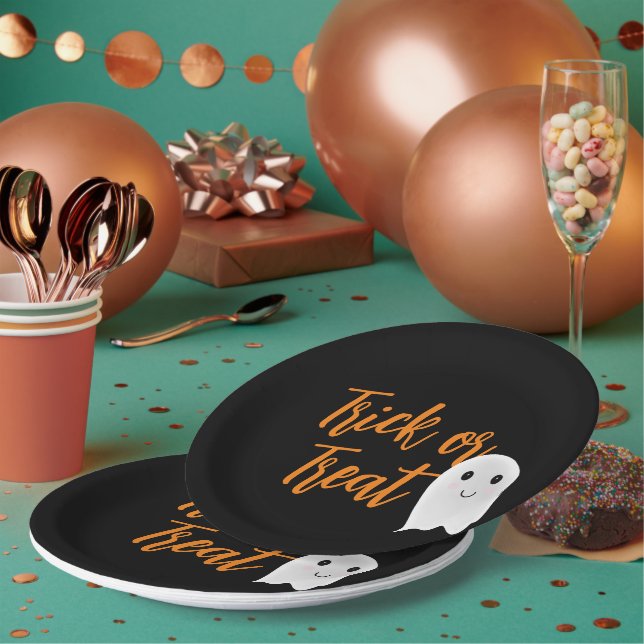 Trick or Treat Halloween  Paper Plates (Multi)