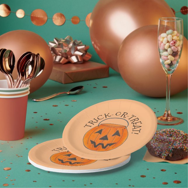 Trick-or-Treat Orange Pumpkin Bucket Halloween Paper Plates (Multi)
