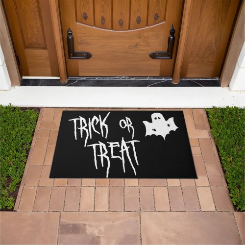 Trick or Treat _ Spooky White Ghost Halloween Doormat