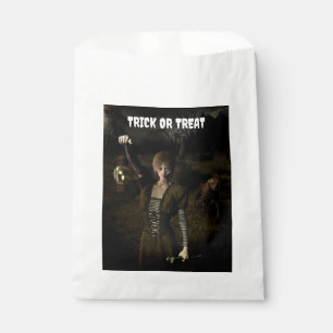 Trick or Treat. Thin female carrying lamp Favor Bag