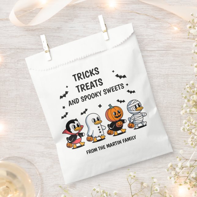 Trick Treat Spooky Cute Halloween Favor Bag (Clipped)