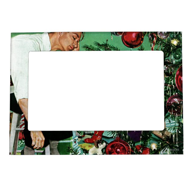 Trimming the Tree Magnetic Photo Frame (Front)