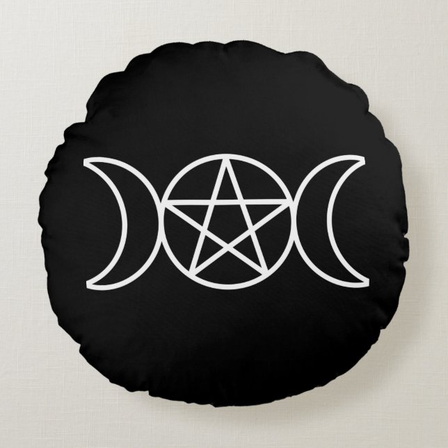 Triple Moon Pentacle  Round Pillow (Front)