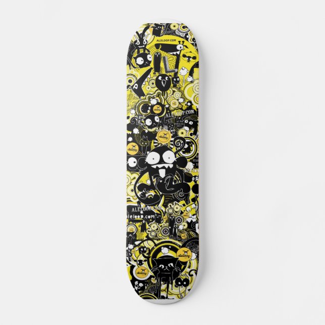 Trippy space aliens skateboard deck (Front)