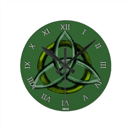 Triquetra (Green) Round Clock
