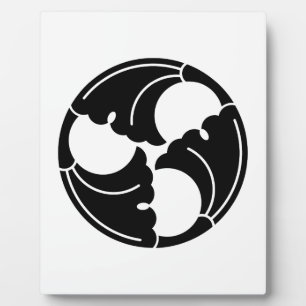 Trisected ginkgo leaves plaque