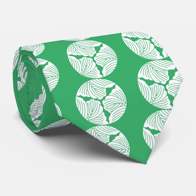 Trisected ivy leaves neck tie (Rolled)