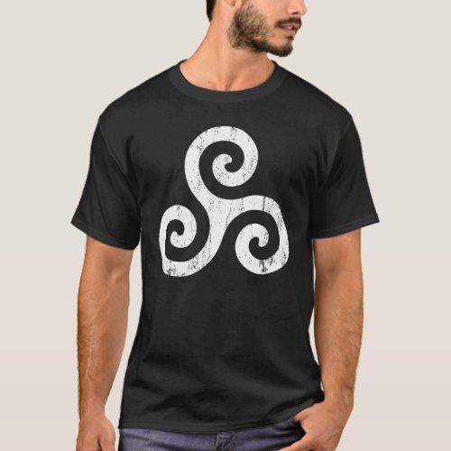 Triskelion Irish Symbol T_Shirt