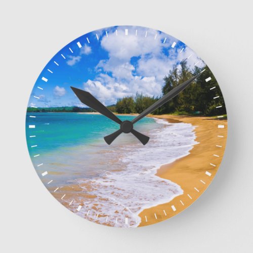 Tropical beach paradise Hawaii Round Clock