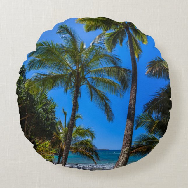 Tropical coastline 2 round pillow (Front)
