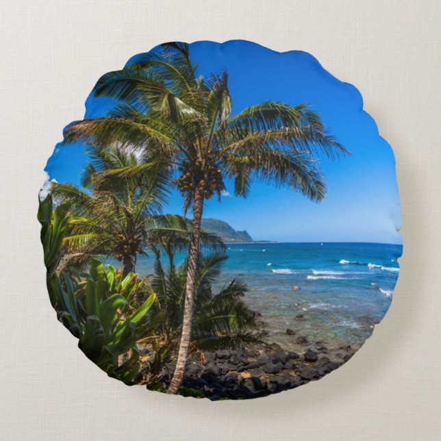 Tropical coastline round pillow (Front)