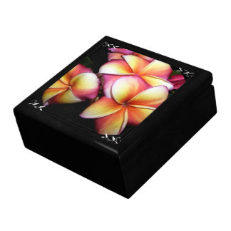 Tropical flowers gift box