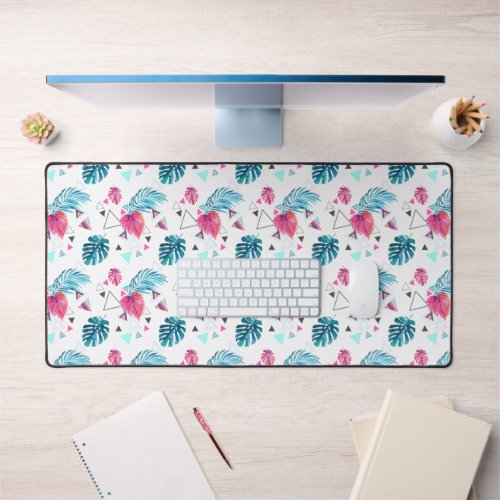 Tropical Leaf Triangle Pattern Desk Mat