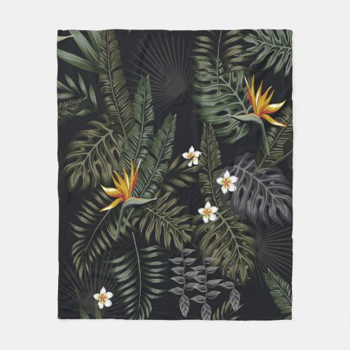 Tropical leaves and flowers in the night style Se Fleece Blanket