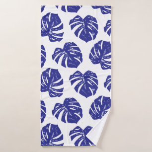 Tropical palm tree leaves pattern bath towel