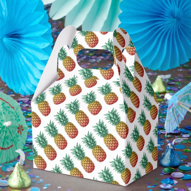 Tropical party with retro pineapple favor boxes (Party)