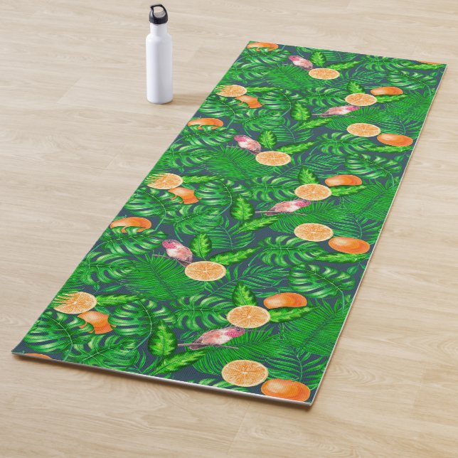 Tropical pattern, hummingbirds yoga mat (In Situ)