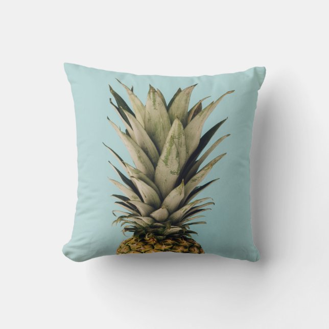 Tropical Pineapple. Throw Pillow (Front)