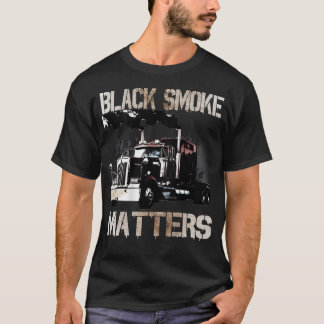 Trucker Tractor Trailer 18 Wheeler Design On Back  T-Shirt
