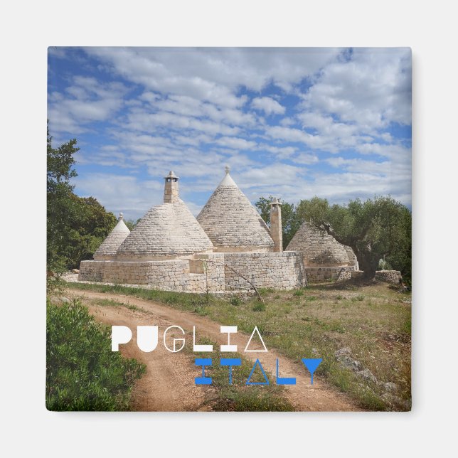Trulli houses in Puglia/Apulia Magnet (Front)