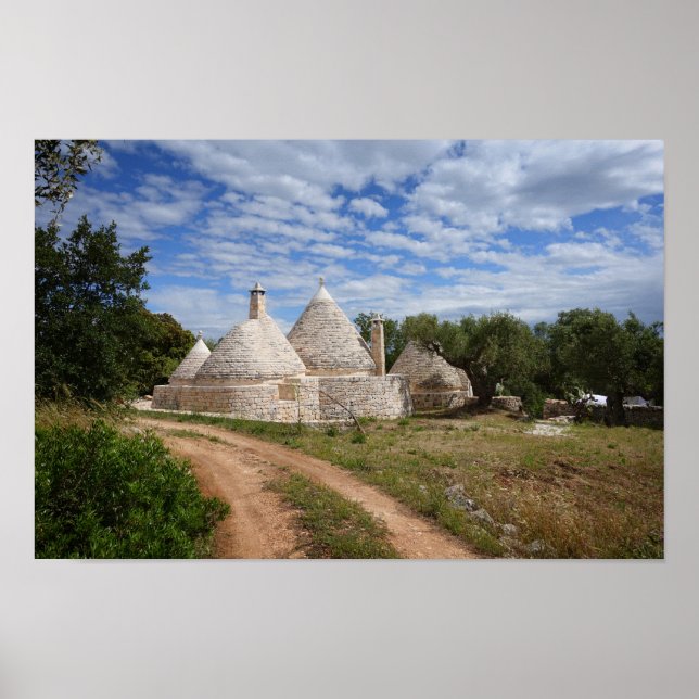 Trulli houses in Puglia/Apulia Poster (Front)