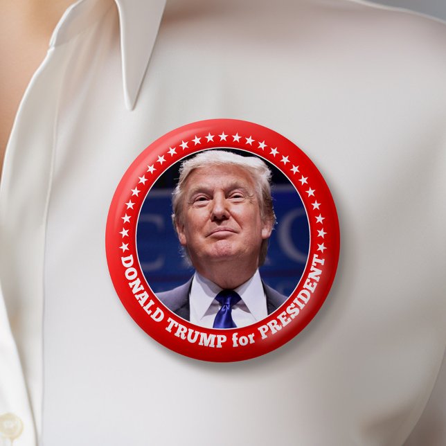 Trump 2024 with Photo and red border Button (Trump 2024 Button)