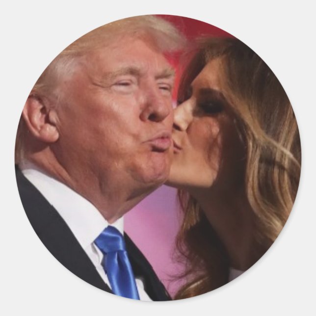 Trump being Kissed by Melainia Classic Round Sticker (Front)