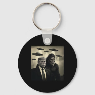 Trump Bigfoot Ufo Alien Encounter Conspiracy Funny Keychain