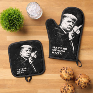 Trump Middle Finger 2026 Meme Funny Oven Mitt & Pot Holder Set
