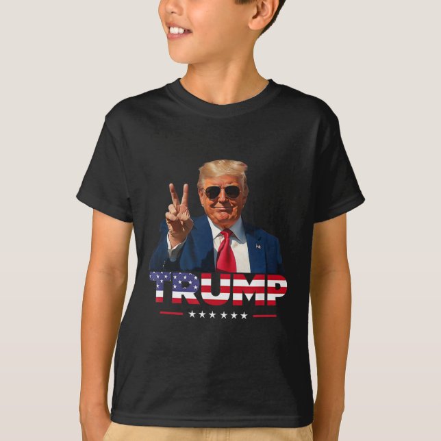 Trump Peace Sign Hand Usa Flag Trump 2024  T-Shirt (Front)