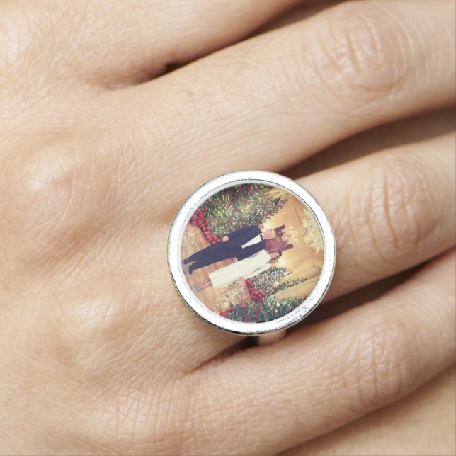 Trump US President White House Christmas  Ring (In Situ)