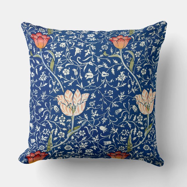Tulip, William Morris Throw Pillow (Front)