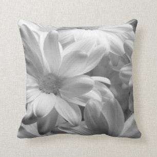 Tulips in Keukenhof Gardens, Holland. 2 Throw Pillow