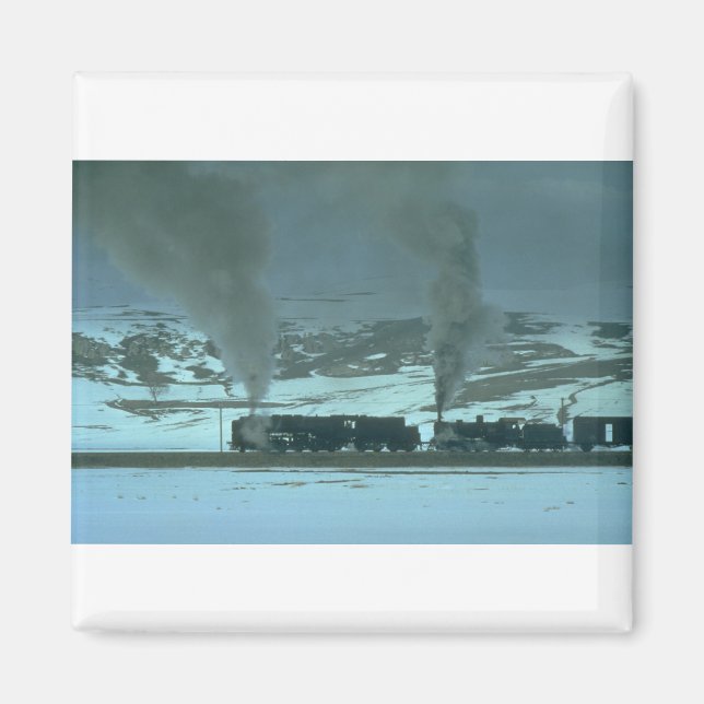 Turkish steam powers a freight from Sivas to Samsu Magnet (Front)