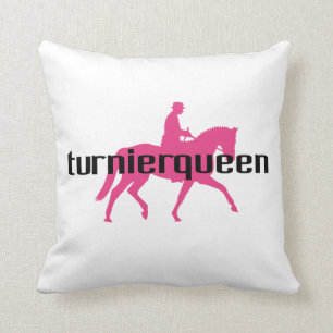 Turnierqueen - Queen of all competitions Throw Pillow