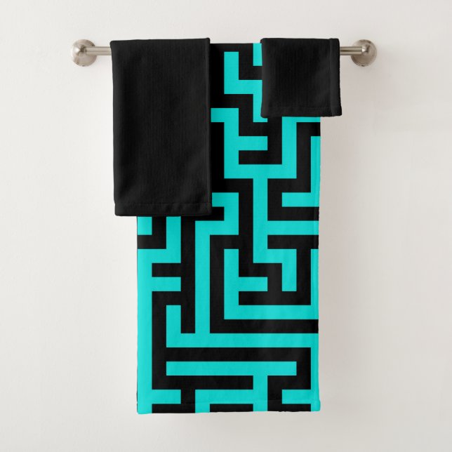 Turquoise Black Maze Lines Bath Towel Set (Insitu)