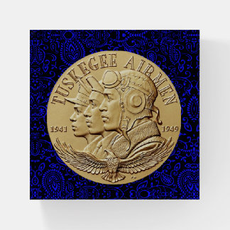 TUSKEGEE AIRMEN COIN  Paperweight