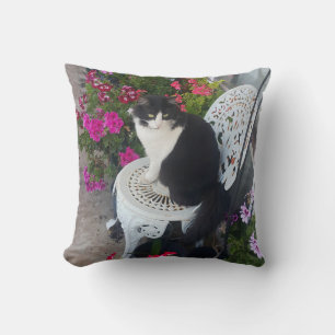 Tuxedo Cat Cute with Pretty Flowers Black Cats Throw Pillow
