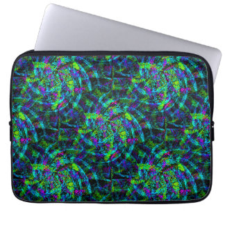 Twisting & Turning...... Laptop Sleeve