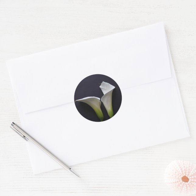 Two calla lilies on black classic round sticker (Envelope)