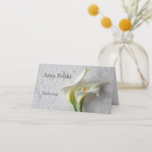 Two fresh calla lilies place card