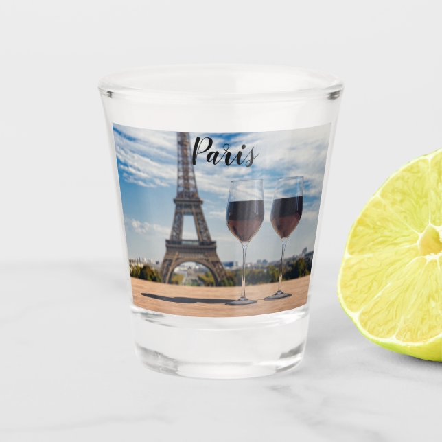 Two glasses of wine with Eiffel tower (Front)