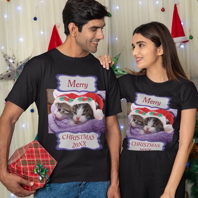 Two Kittens Santa Hats Merry Christmas 20XX Unisex T-Shirt (Two Kittens Santa Hats Merry Christmas 20XX Unisex T-Shirt)