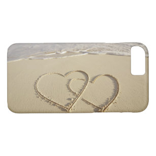 Two overlying hearts drawn on the beach iPhone 8/7 case