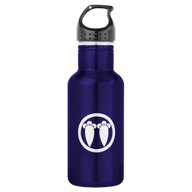 Two parallel cloves in a circle water bottle (Front)