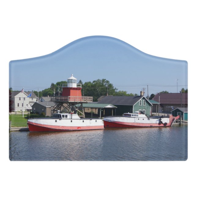 Two Rivers Lighthouse & Boats sign (Small Crest Front)