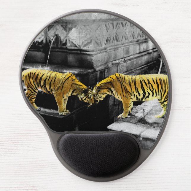 Two Tigers Colour Effect Gel Mouse Pad (Front)